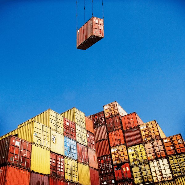 Container xếp dỡ tại cảng